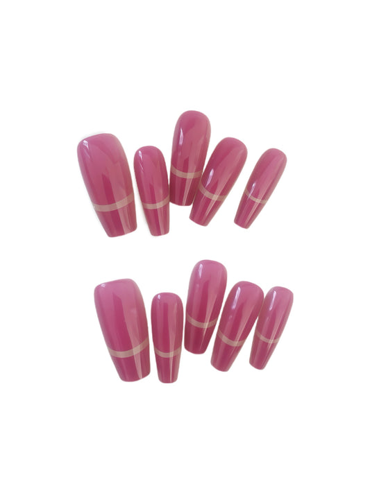 Berry Blush mauve pink press-on nails with glossy curved line design by Comfytip