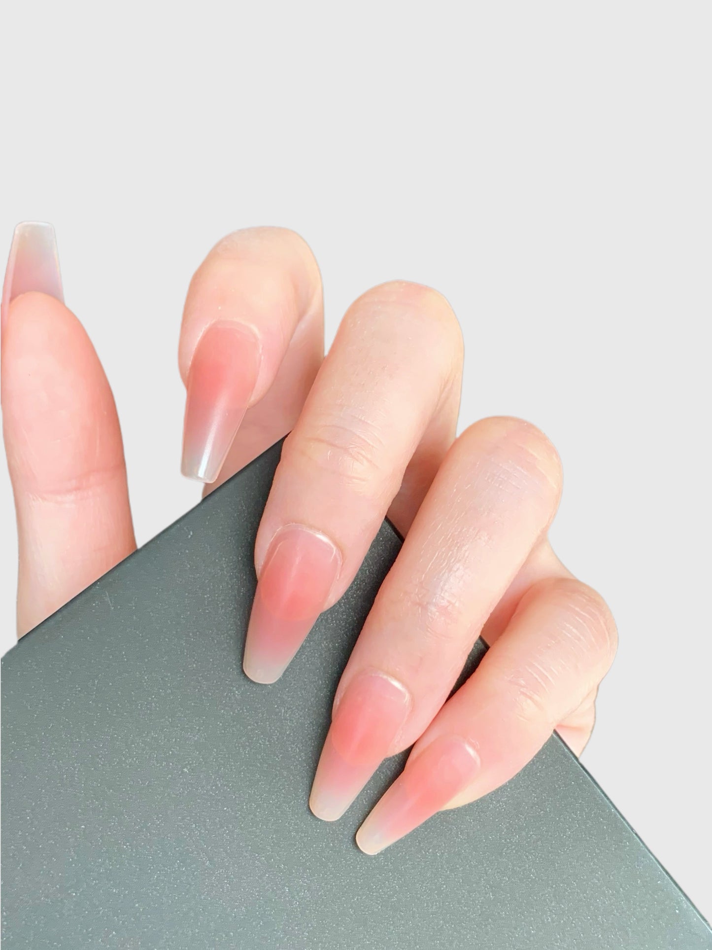 SOFT WHISPER-PRESS ON NAILS