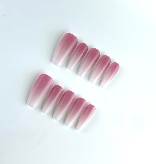 BLUSH FRENCH-PRESS ON NAILS