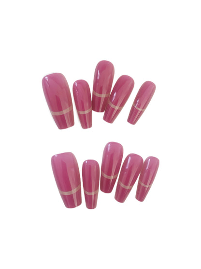 Berry Blush mauve pink press-on nails with glossy curved line design by Comfytip