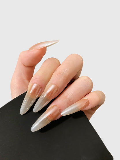 LATTE-PRESS ON NAILS